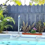 Будинок відпочинку Oasis With Jacuzzi *
