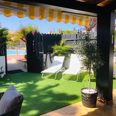 Oasis With Jacuzzi *