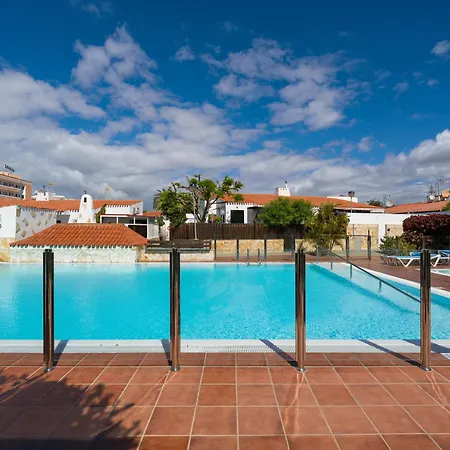 Oasis With Jacuzzi Сasa de vacaciones