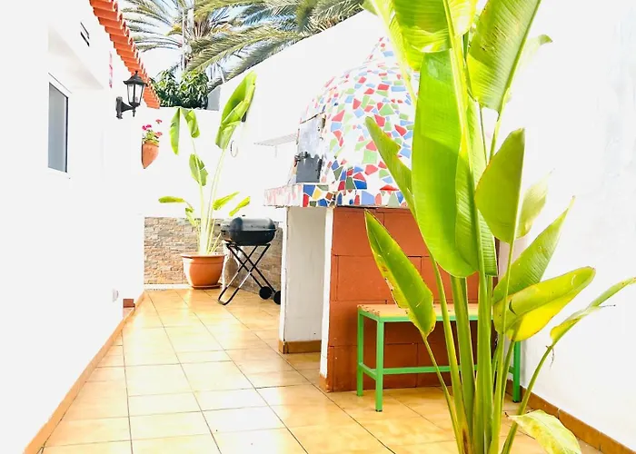 Oasis With Jacuzzi Holiday home