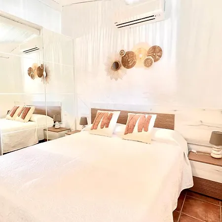 Oasis With Jacuzzi بلايا ديل إنغلز