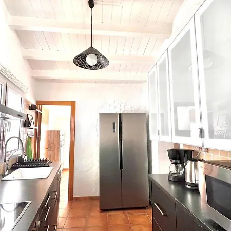 Nyaraló Oasis With Jacuzzi *