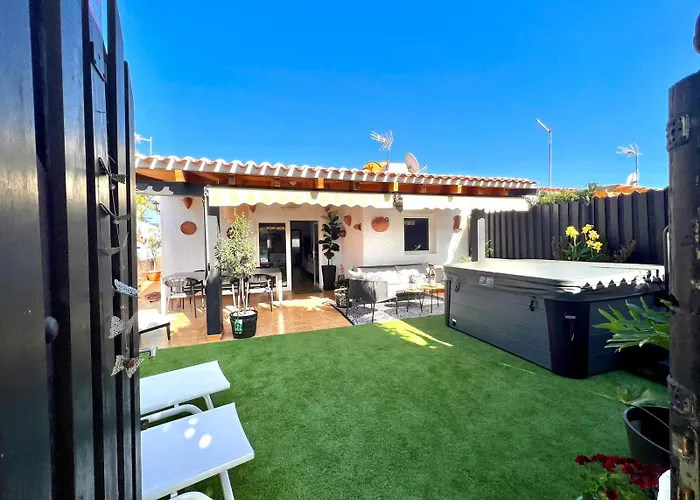 Vakantiehuis Oasis With Jacuzzi *